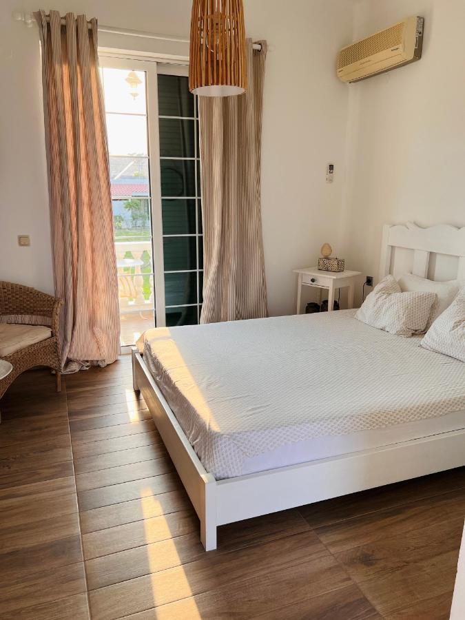 Villa Rizia Kolýmbia Eksteriør bilde